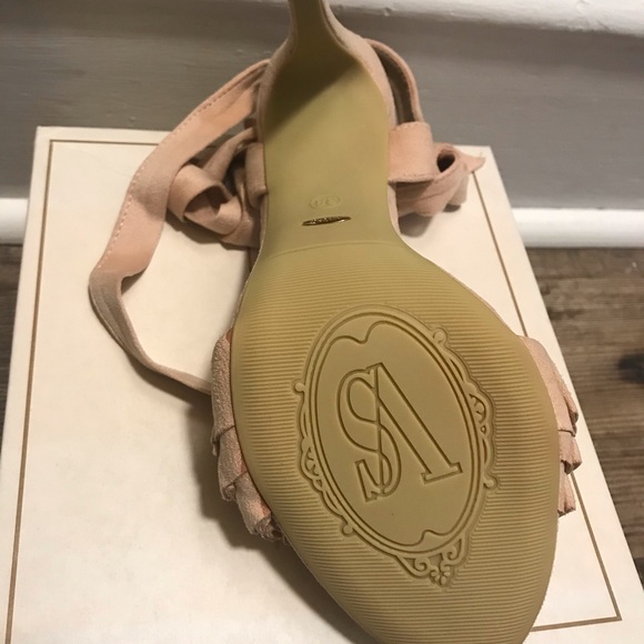 NIB VICES HEELS - Picture 6 of 6